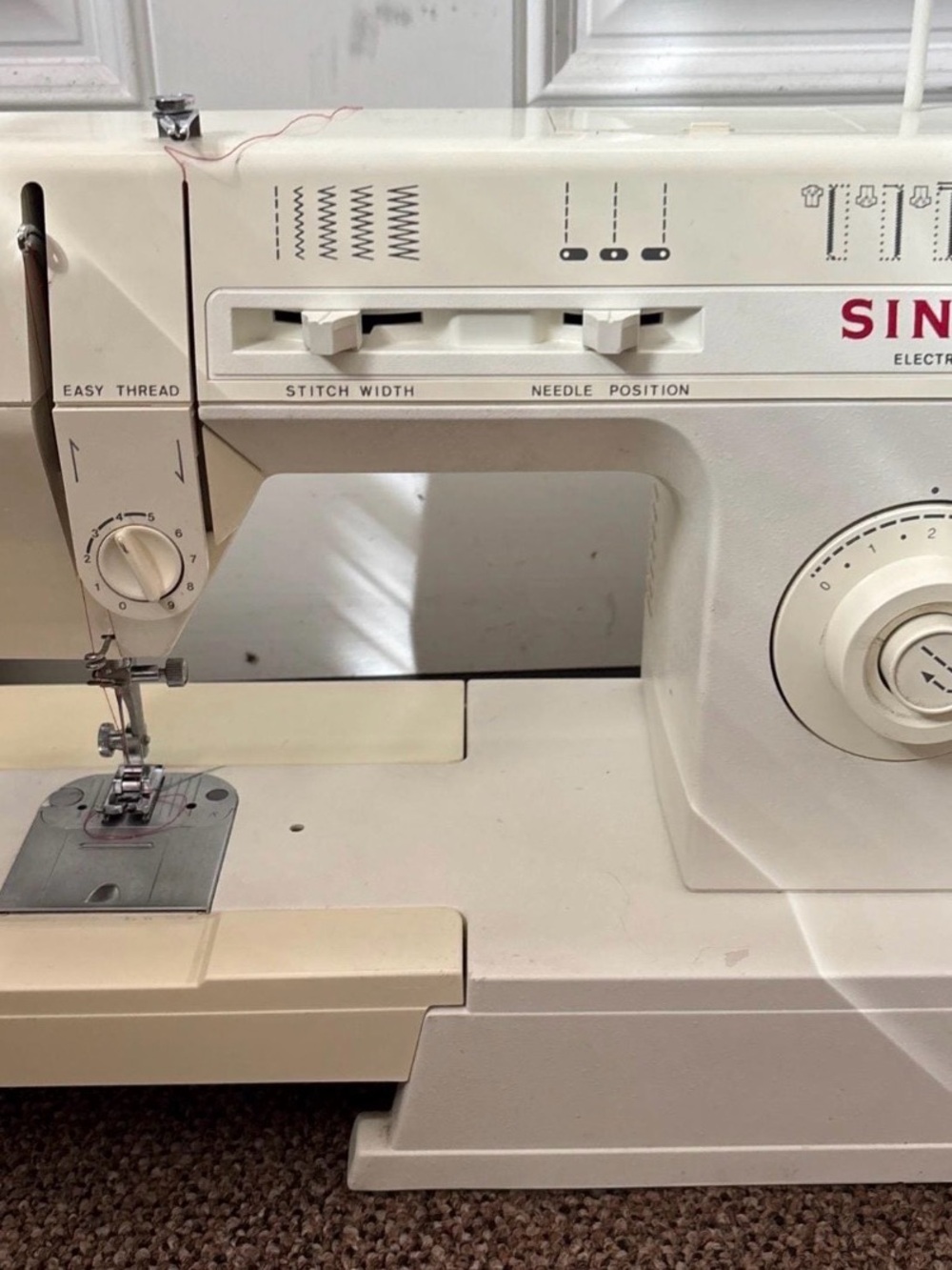 Singer Merritt 3314C Sewing Machine w/ Accesories, Tested